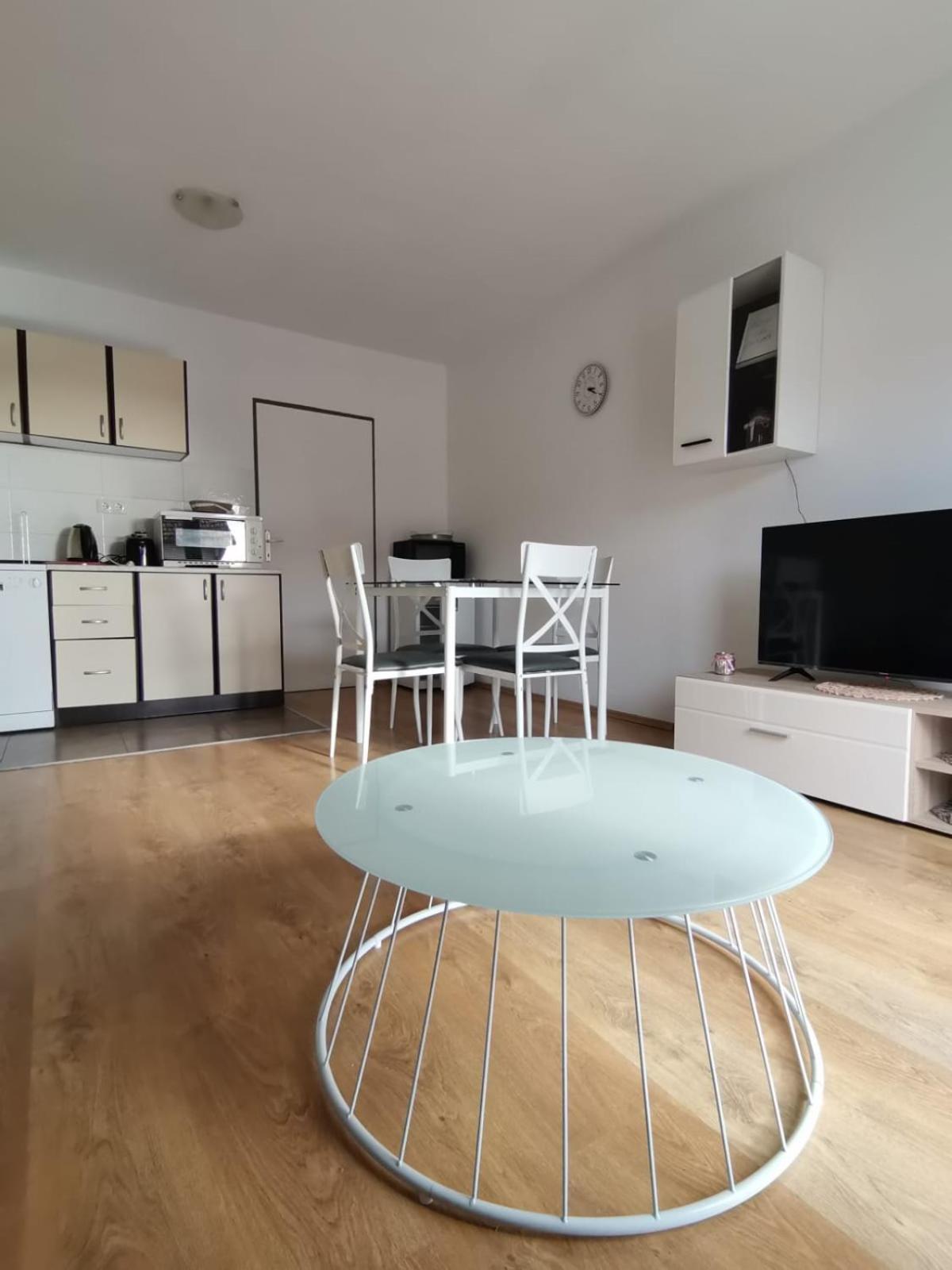 Apartman Franc ซาดาร์ ภายนอก รูปภาพ